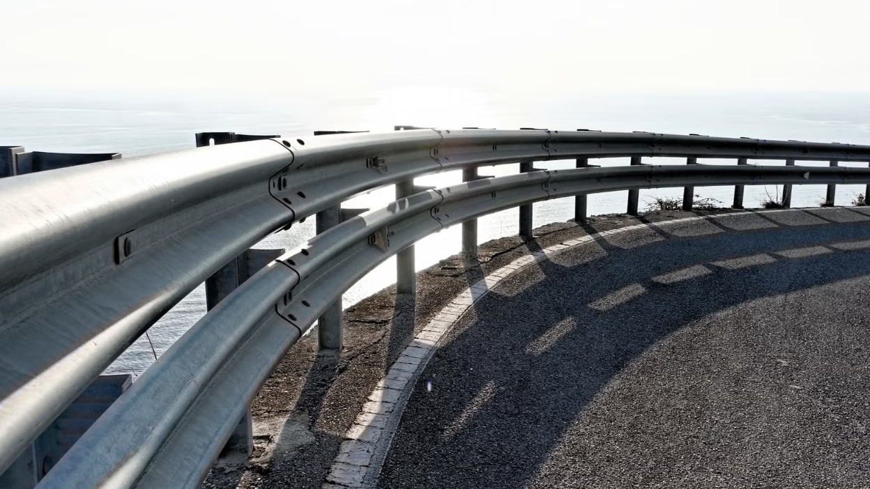 Road Barrier Min
